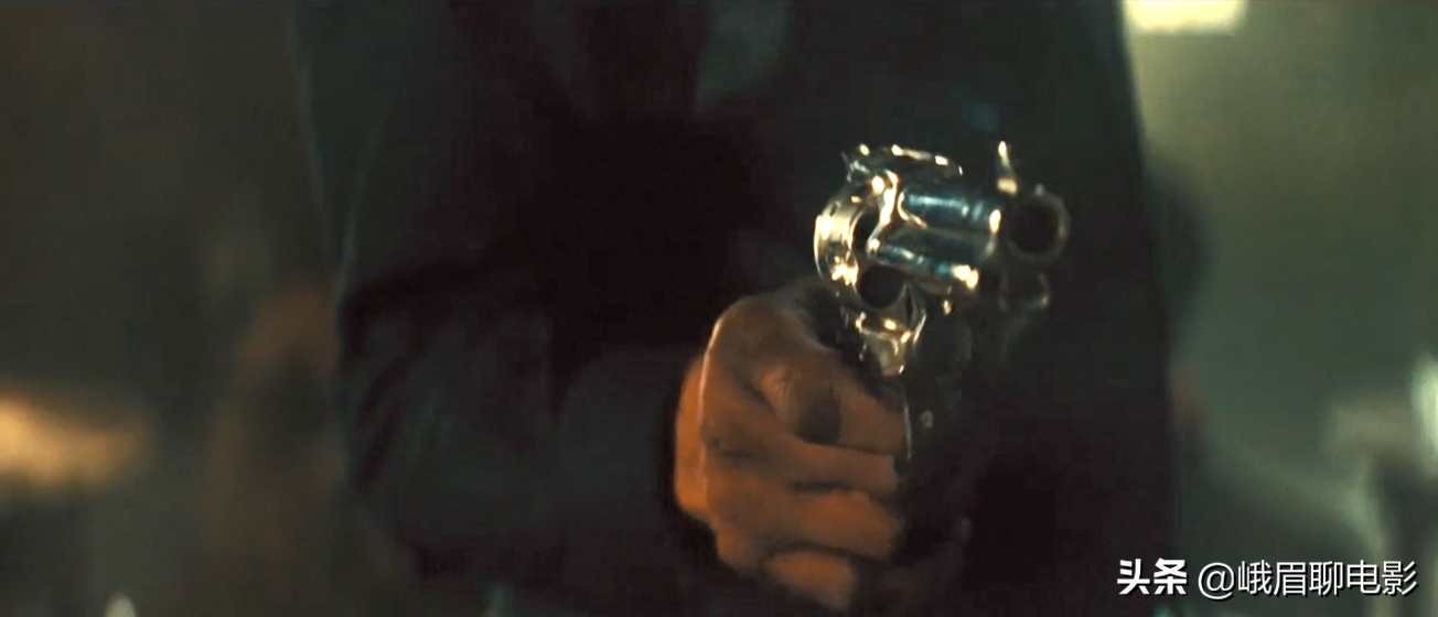 7勇士对抗200雇佣兵，除暴安良伸张正义，从头爽到尾的西部动作片