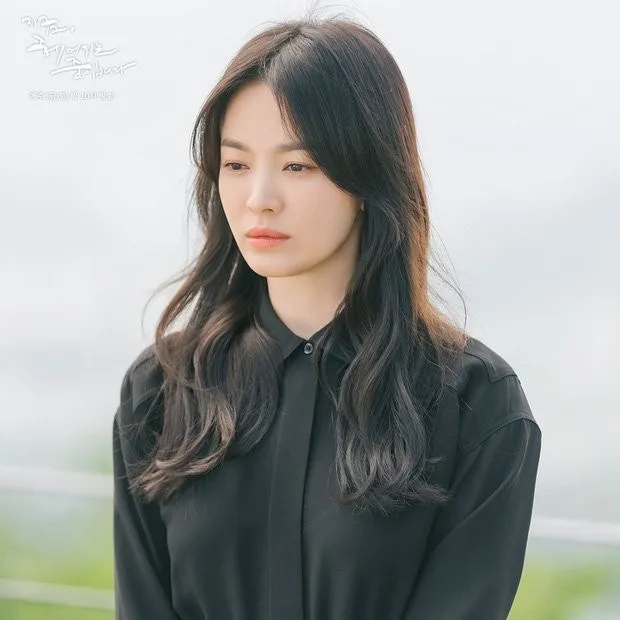 Lovelyz即使解散还要遭受如此待遇?;某女演员被爆毫无礼仪?