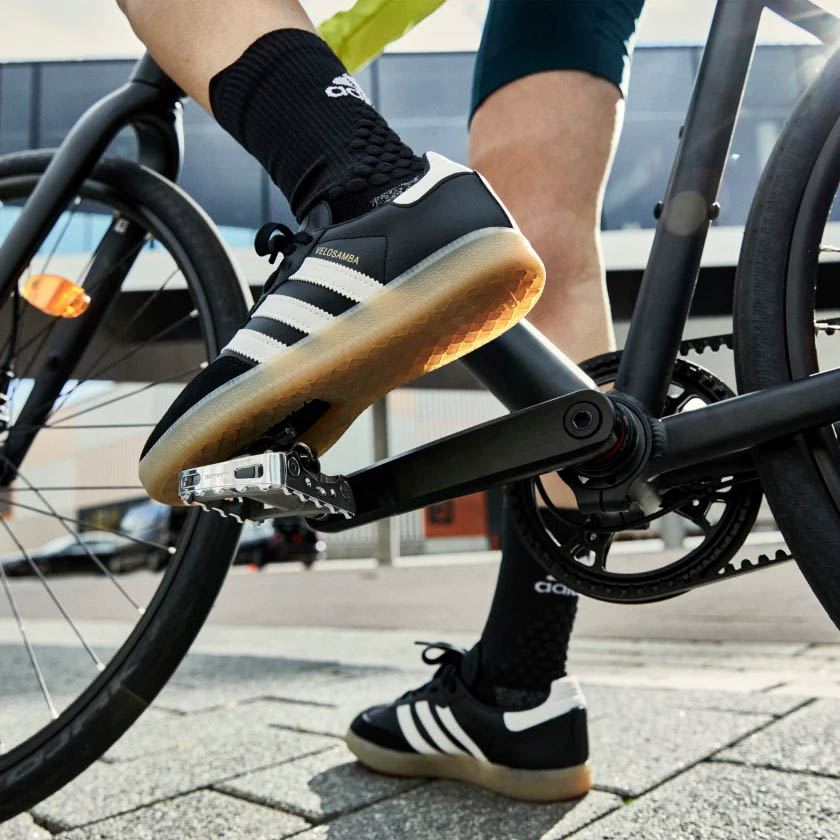 自行车骑行鞋男款夏季(单车刷街利器，阿迪VELOSAMBA骑行运动鞋)