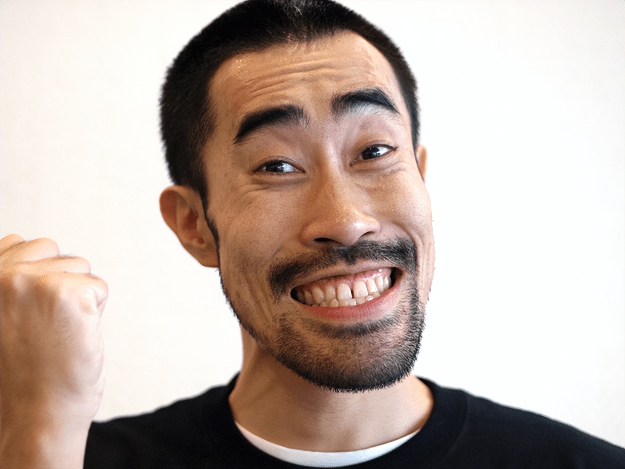 现实版楚门的世界，1998年的日本综艺，男子不知情被直播15个月