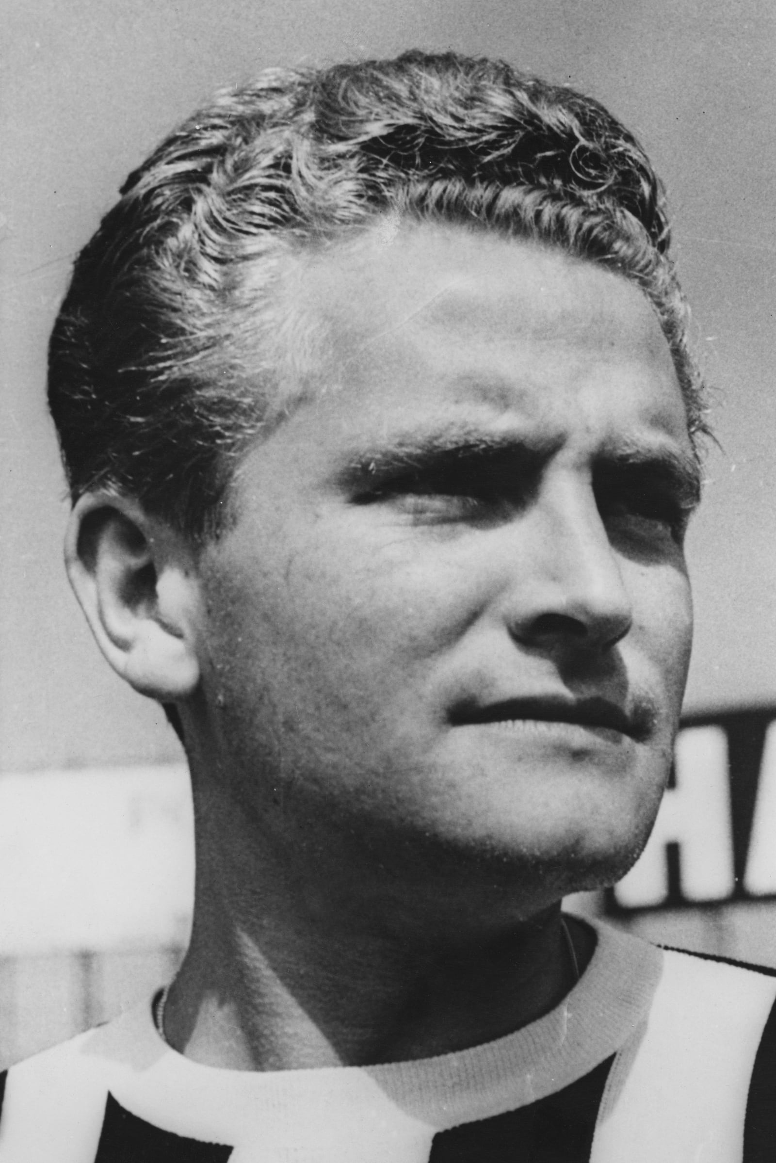 但是没有人比吉安皮耶罗·博尼佩尔蒂(giampiero boniperti)对这家具