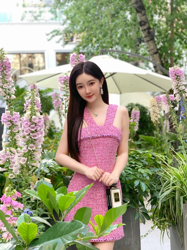 孙心娅闲暇生活照曝光 清纯甜美俏皮可爱