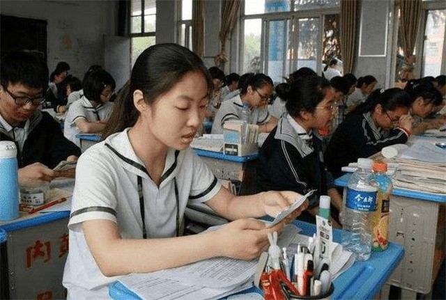 逃亡近3年，换了30种身份，弑母藏尸的北大学霸落网记