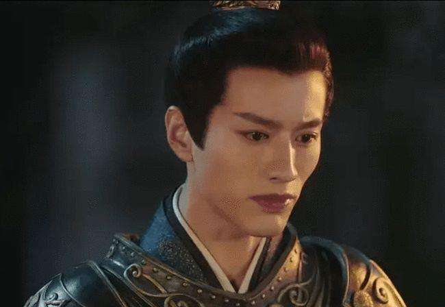 以前的古装美男是风姿俊逸的"李寻欢"(1999年《小李飞刀》)↓是灵动