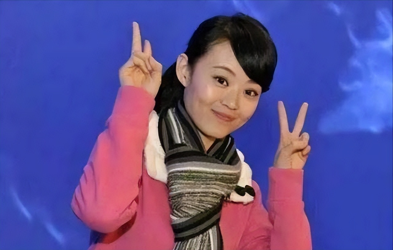 央视主持邱园园：为了孩子放弃治癌，26岁在孩子百日宴离世