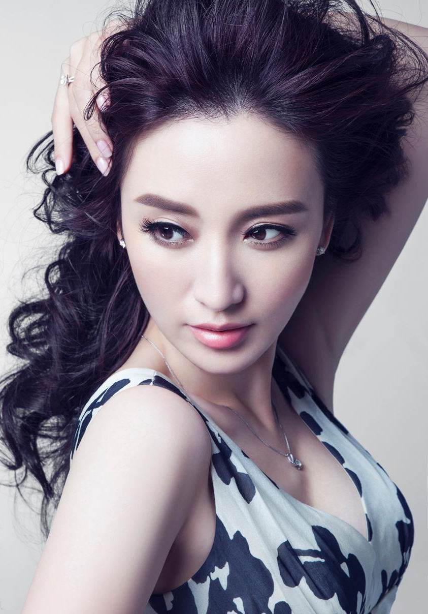 一次,演员张萌,正在拍戏,一股暖流顺着大腿流淌下来.