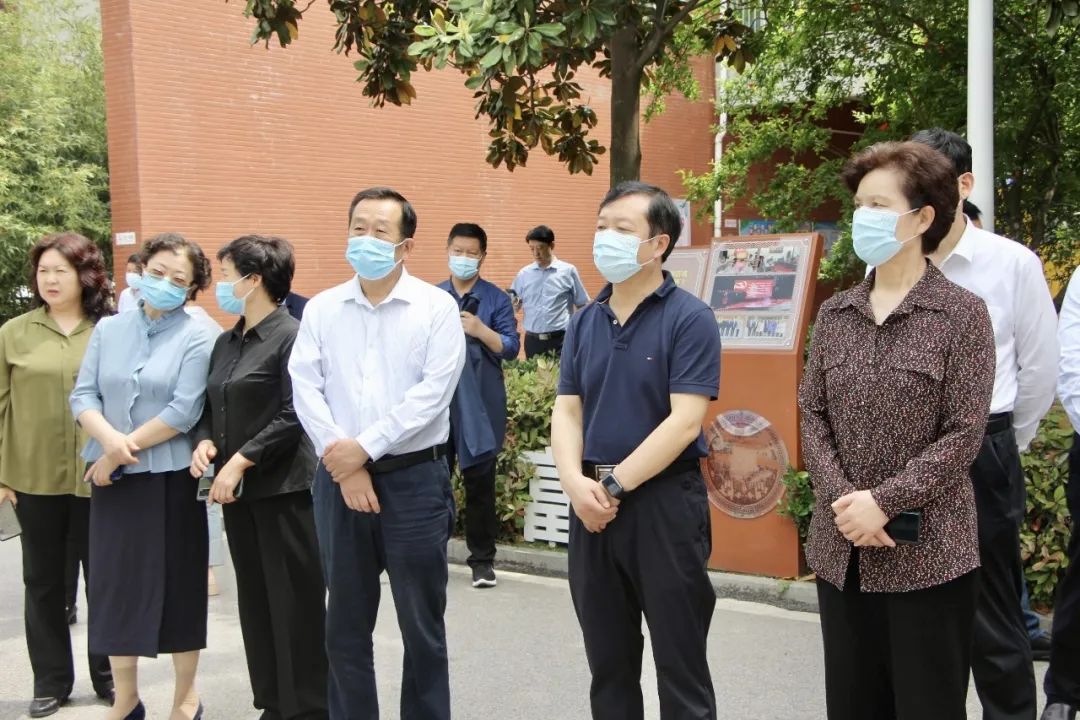 ��������Э��ϯ�Ÿ���һ�е���ʮһѧУ����Ԥ��δ�����˷��﹤��