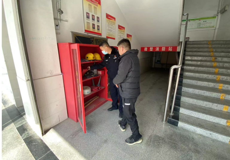 汉阴公安平梁派出所加强校园安全检查筑牢安全防线