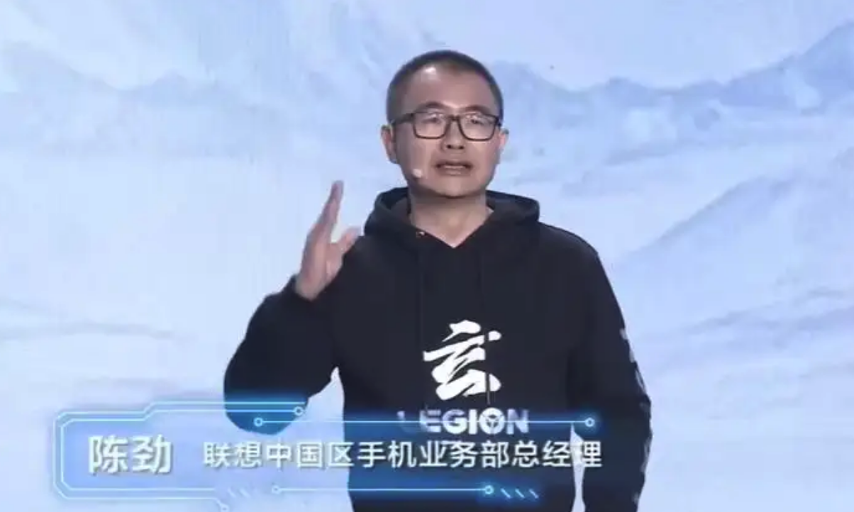 骁龙8 Plus+2800毫安电池，摩托罗拉Razr3曝光，续航能好吗？
