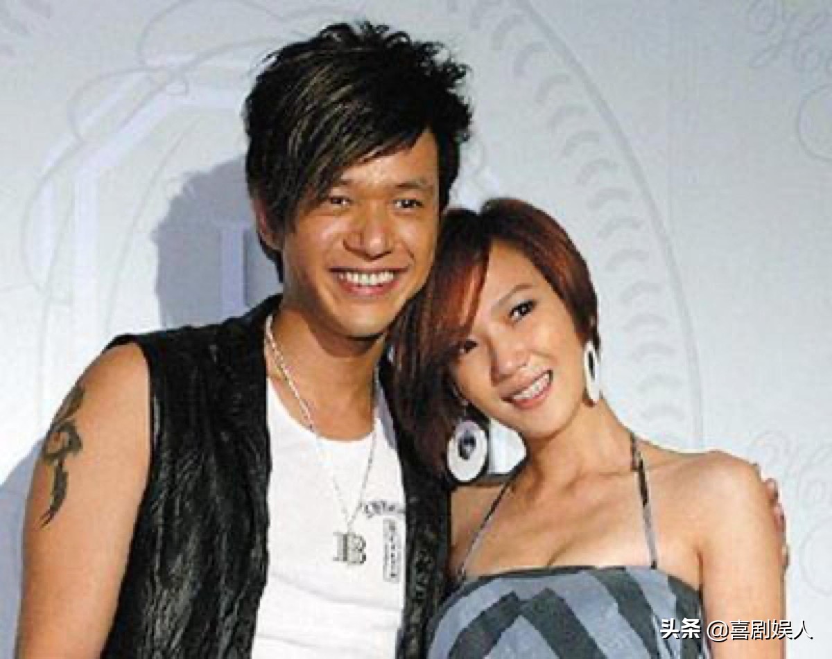 失业演员现状有多惨？摆地摊卖菜，当搬运工，怀着孕还在卖房