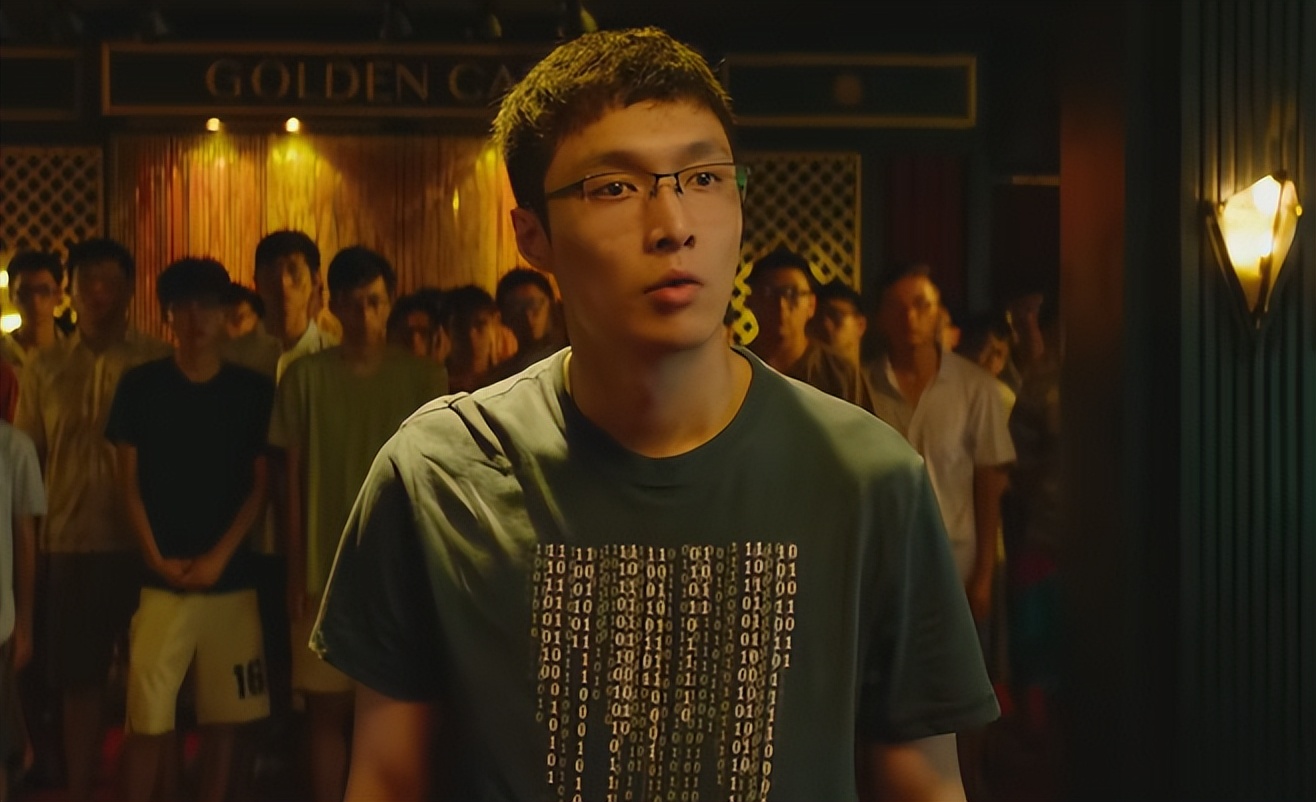 男演员长得好看多重要?看《孤注一掷》的张艺兴和王传君就知道了