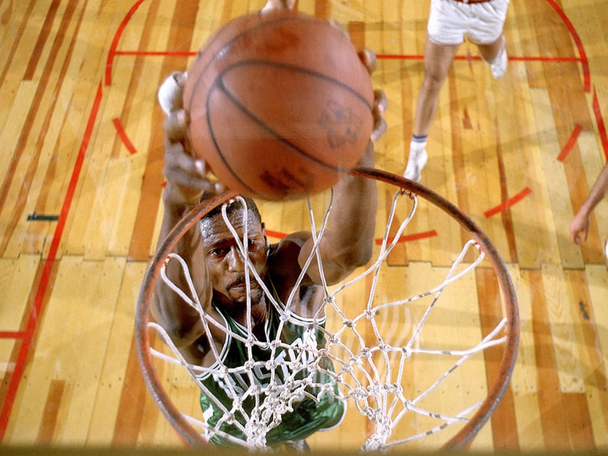 nba穿11號的有哪些人（比爾·拉塞爾：6號傳奇制霸內線，11冠奠定綠色不敗王朝！）