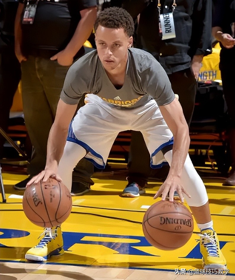 怎样提高篮球运球技术（教你怎样快速提高运球水平，库里在比赛前都在做）-趣拿体育