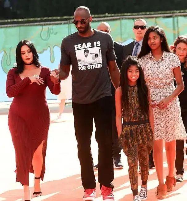 科比老婆瓦妮莎身高体重(身材发福似怀孕!