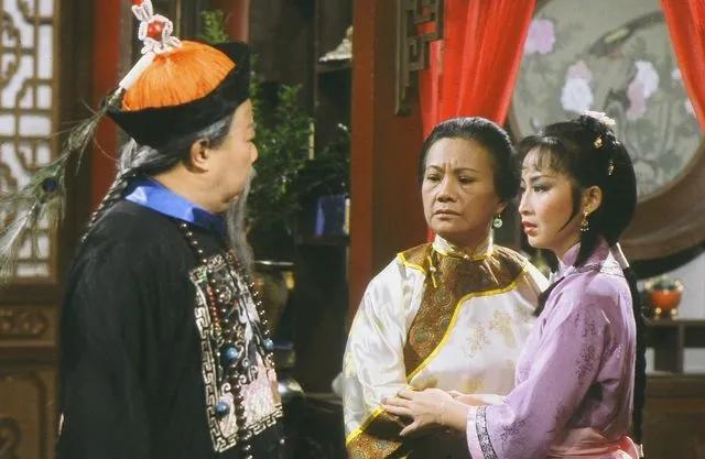 港剧经典《侠女十三妹》黄杏秀、翁美玲版