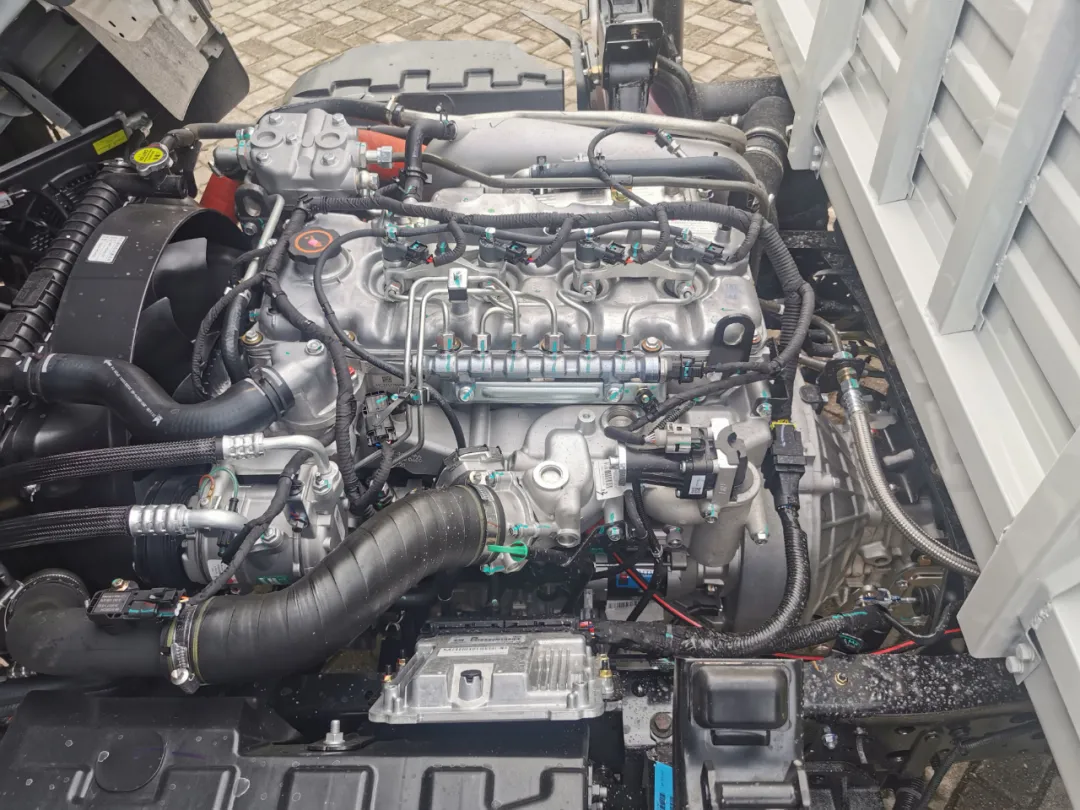 江铃全新一代腾豹2.5L发动机来了!合规蓝牌,都升级了哪些亮点?