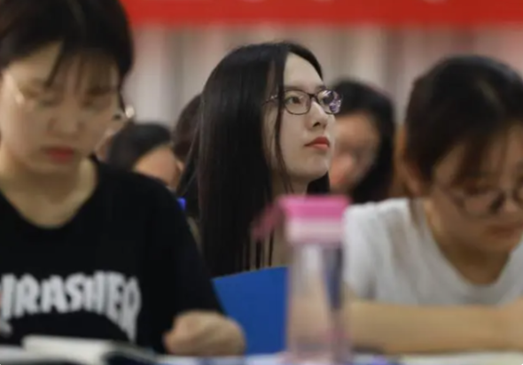 985高校“排行榜”出炉，清华大学无缘榜首，华中科大成为黑马