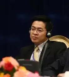 卓越地产集团李华身价700亿，娇妻小21岁曾涉刘强东案