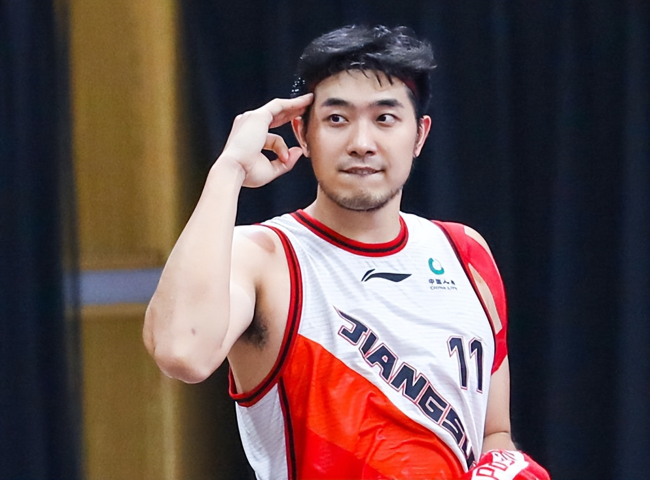 cba籃球隊員吳冠希哪里人（CBA富二代！吳冠希開350萬賓利，送嬌妻張常寧法拉利，太豪橫！）