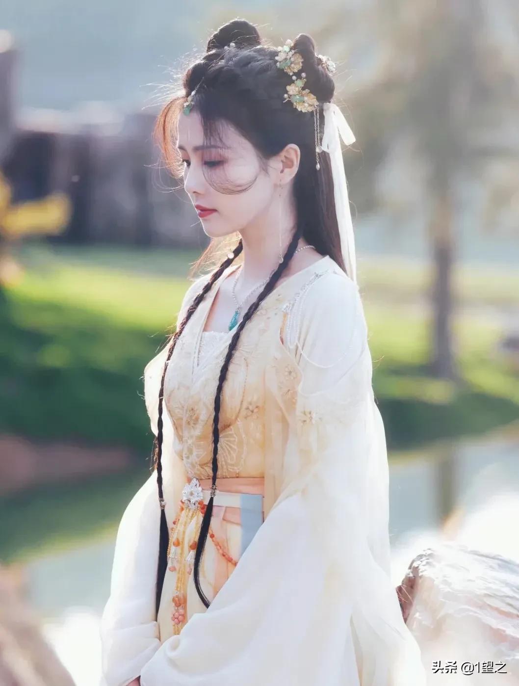 白鹿古装造型，长月烬明