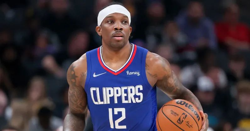 布莱德索眉头紧皱（家暴被捕！刚曝光加盟上海队！女友怒斥他是个魔鬼）-趣拿体育