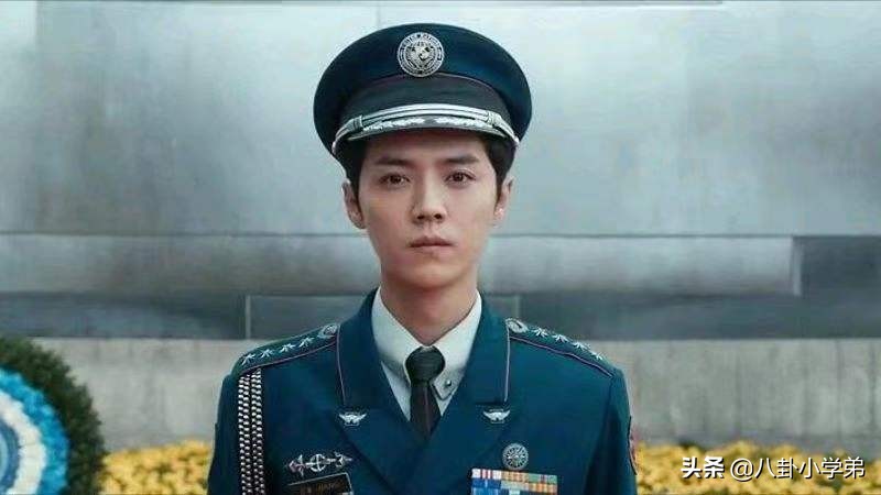油头粉面、气质不硬就别演军人了，这8位男星告诉你，什么是硬汉