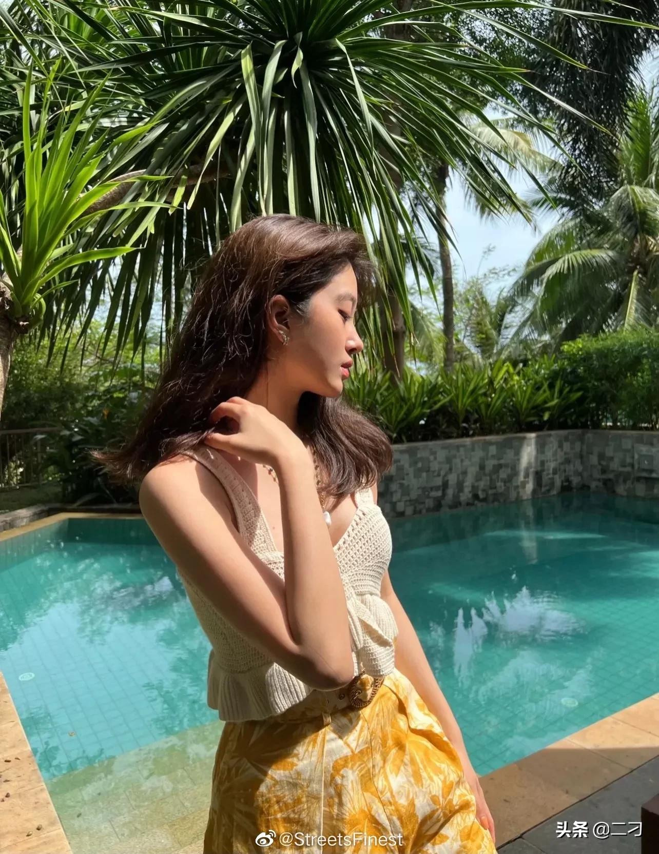 杨采钰 近期度假穿搭