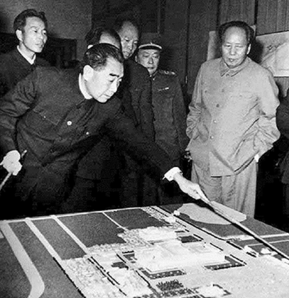 为何要建人民大会堂？为何叫人民大会堂？谁为人民大会堂起的名？