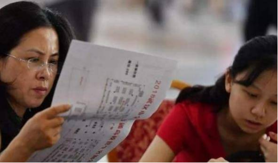 这3个专业看似前途光明，实际上毕业后就业很难，同学们要慎重