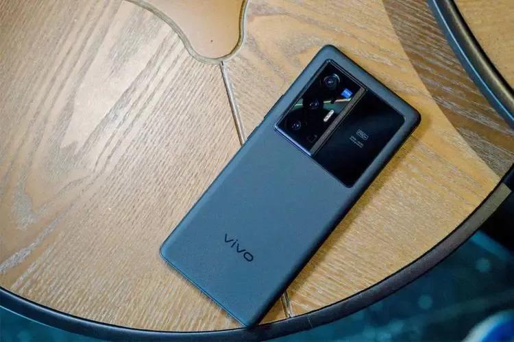 摆脱购机焦虑！盘点今年最值得购买的四款真香旗舰，轻松使用五年