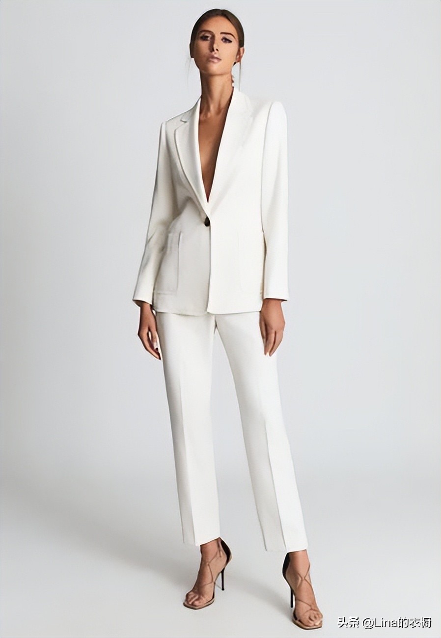 凯特米德尔顿的白色两件套成为2022夏季最流行的款式