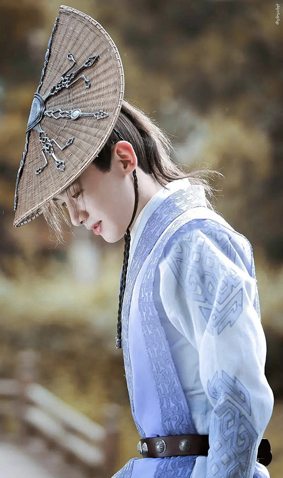 陆剧人气男星「首部古装剧造型」8:白敬亭《天盛长歌》