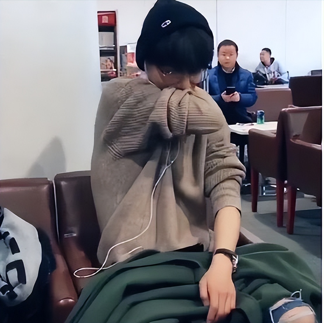 任嘉伦的一纸声明,说出了肖战,王一博,刘亦菲,鹿晗的血泪史