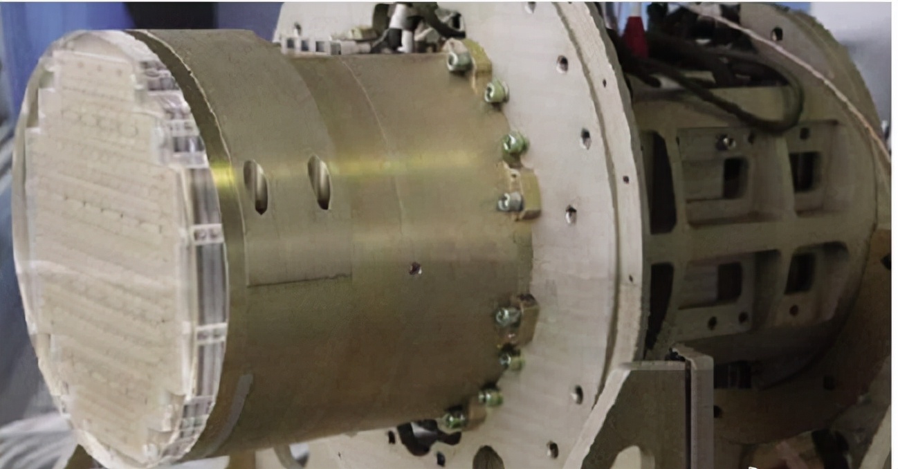 200���������ͻ�ƣ��й����ȫ����ǿ�о൯������ά�ֶ�������