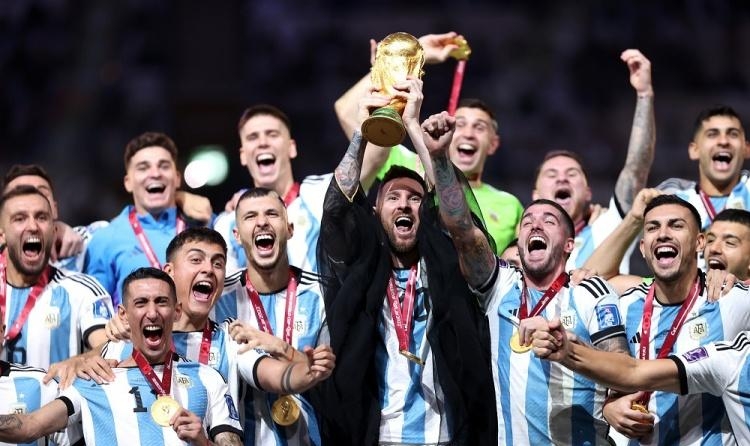 梅西转会巴黎多少钱(恭喜!梅西离队遭辟谣,1.