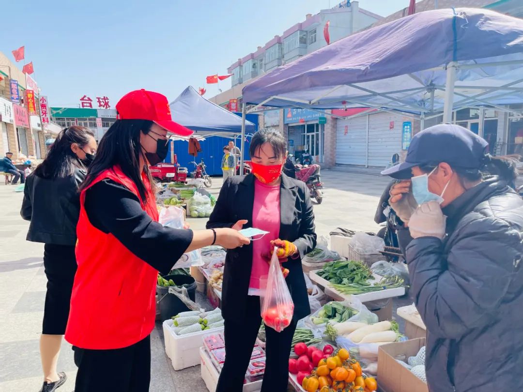 「我在阵地在」五寨县团委开展“佩戴口罩 守护健康”志愿服务活动