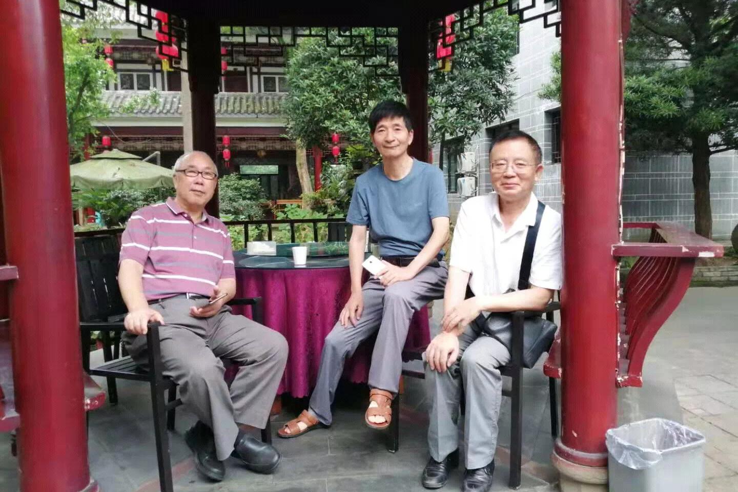 同学聚会：缤纷岁月，多彩人生