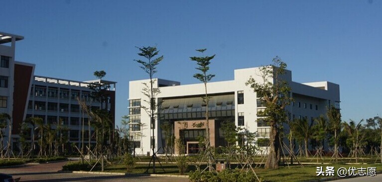 北京师范大学和华东师范大学两所大学本科教学质量大pk，快来了解