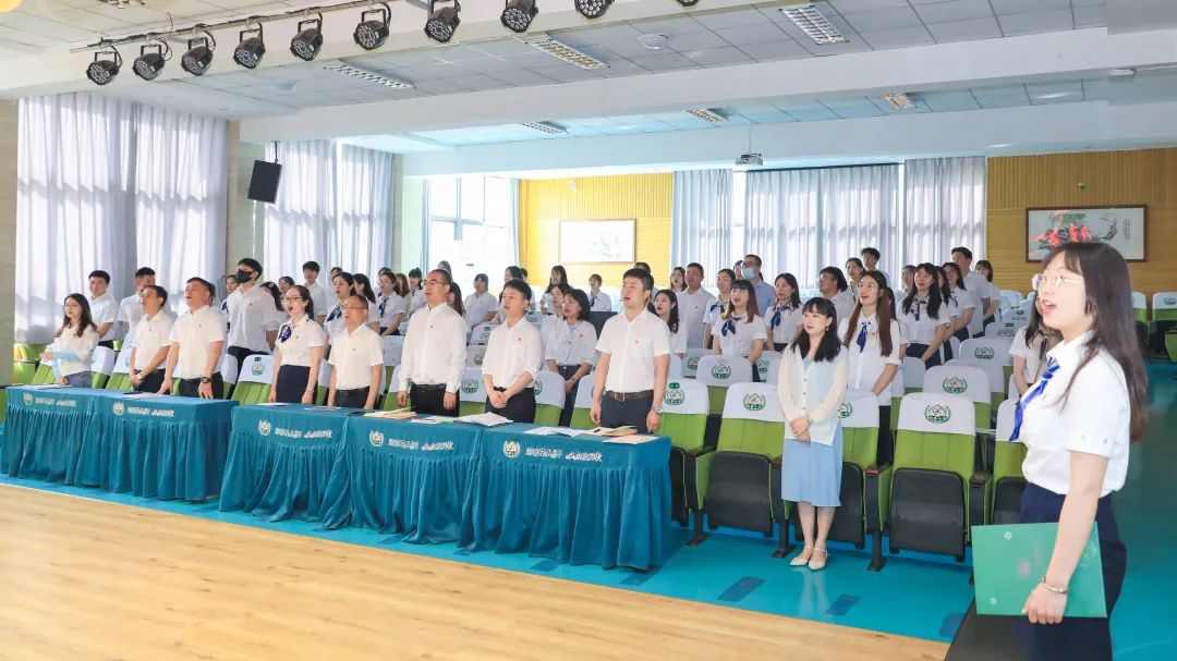 青春正当时 永远跟党走成都市双流区东升迎春小学