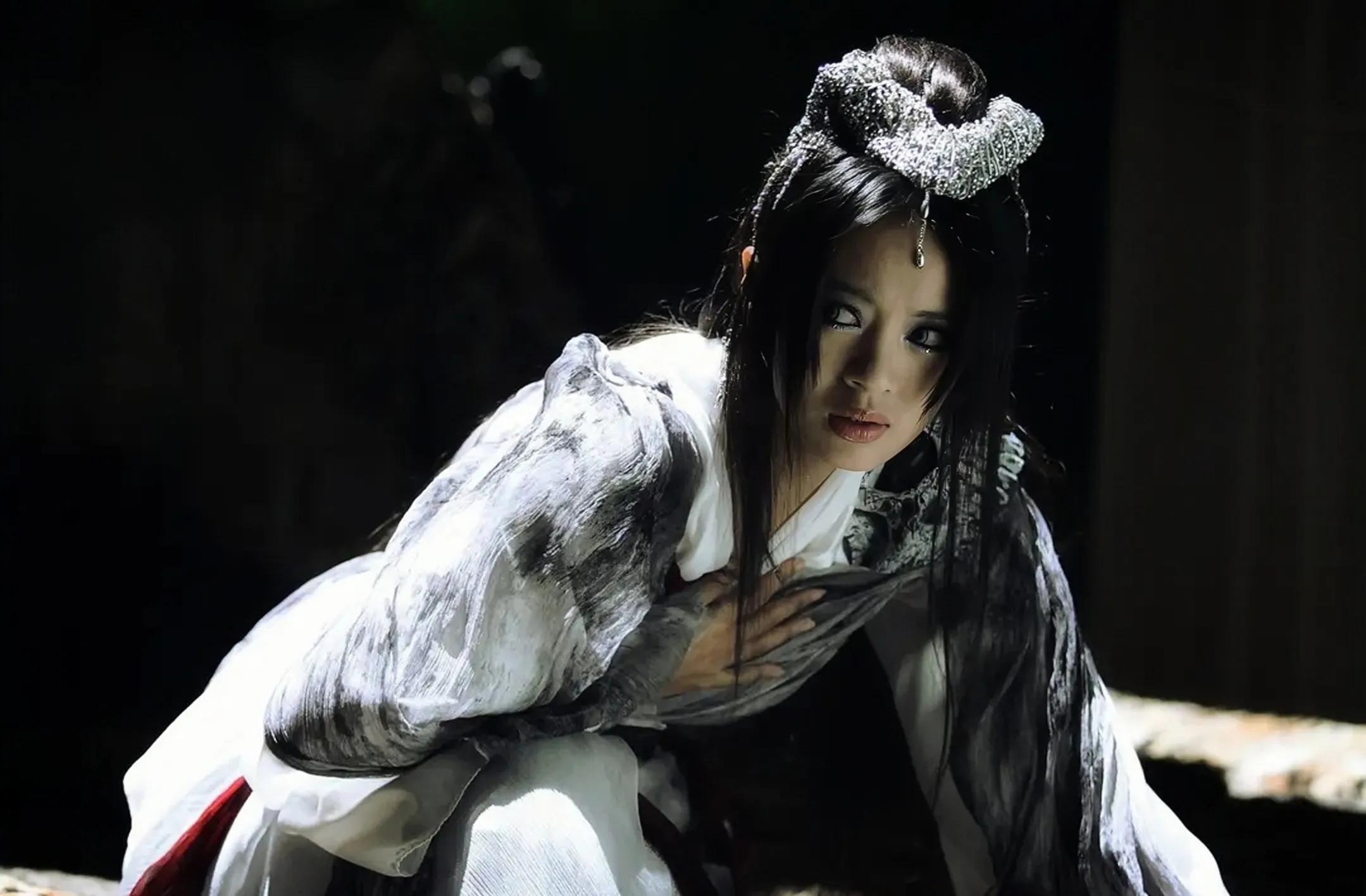 四版白骨精,我最想被韩雪吃掉