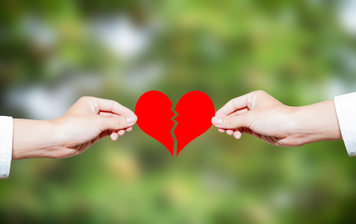 女生伤感个人说明女生朋友圈伤感说说文案