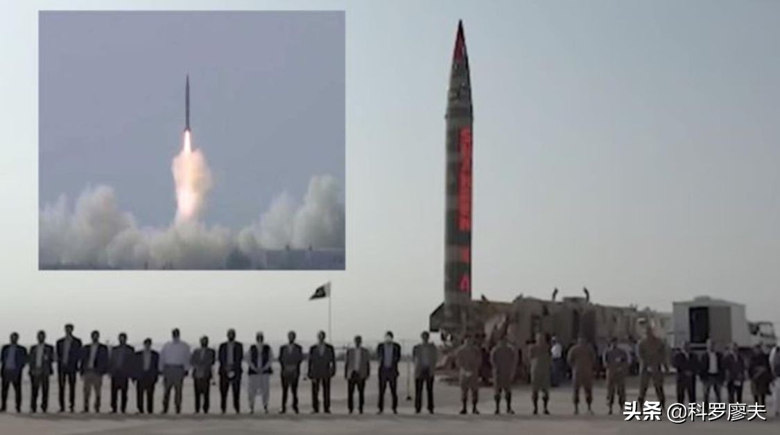 沙欣1a(印度部署S400系统，巴铁试射沙欣导弹，到底谁是南亚战场之王？)
