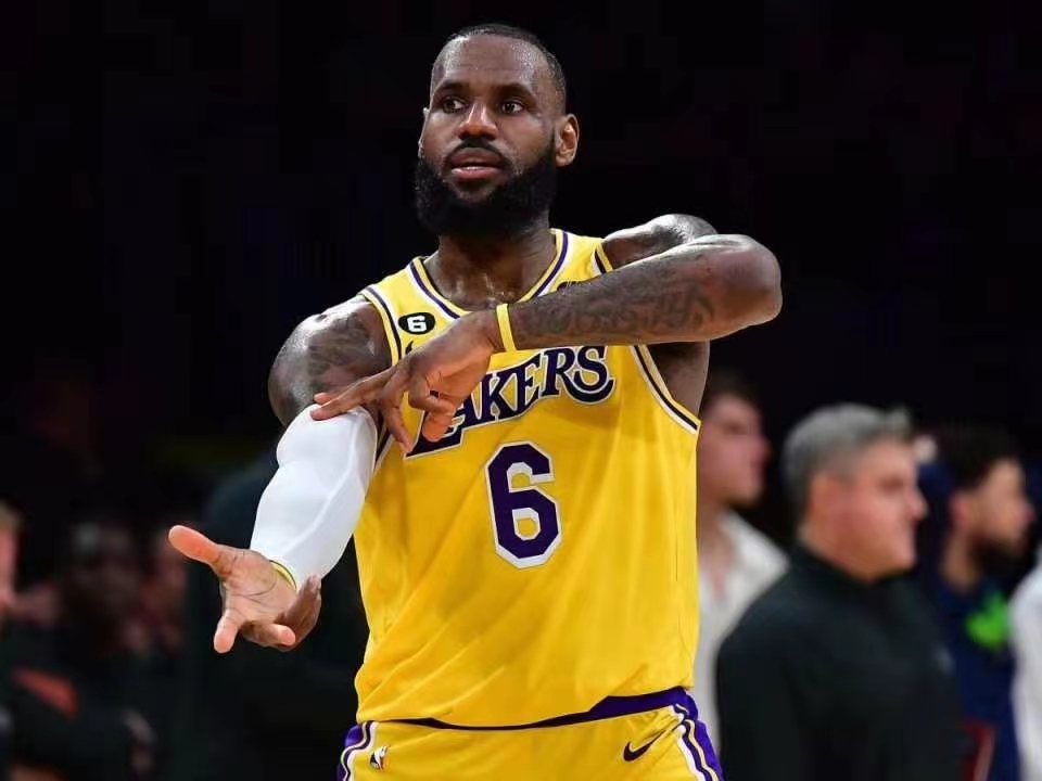 nba哪些巨星搞过退役巡演（现役能拥有退役巡演的6人：詹皇领衔三人板上钉钉，4位MVP上榜！）