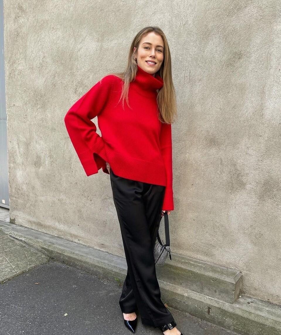 红色毛衣搭配图片(过年真要穿件红毛衣才好看) - 赤虎壹号
