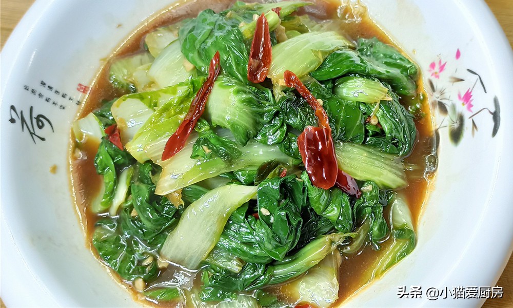 清炒小白菜，简单调味也能做出美味佳肴