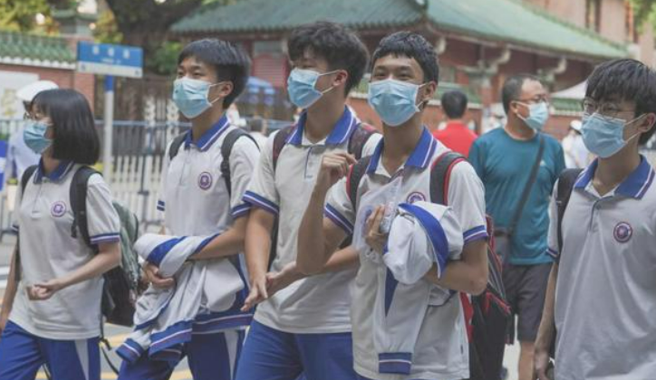 2022年高考多少分才可以上“本科”？班主任坦言：至少达到这个数