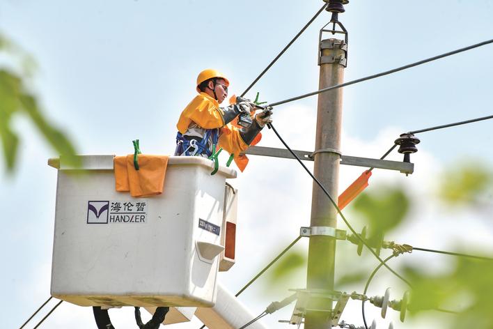 国网长沙县供电公司多措并举，全力保障市民夏季用电平稳