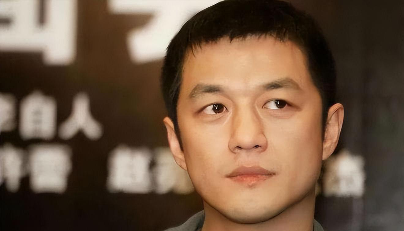 "软饭男"李亚鹏:弃柯蓝甩瞿颖,情迷周迅转身迎娶王菲-蘑菇号