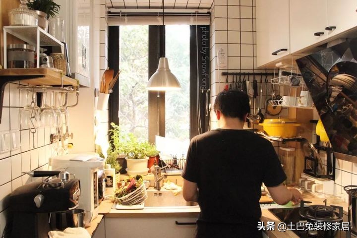 【輕裝潢推薦相關資料】裝潢42㎡北歐風小家，2㎡小廁所也能塞下大浴缸