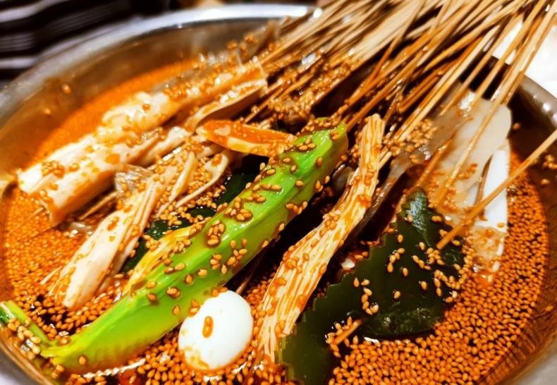 湖北“超美”大学：占地5195亩，宿舍6部电梯，坐拥26栋文物建筑和1000株樱花！